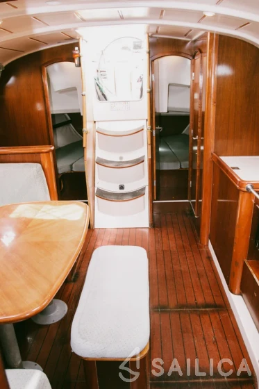 Oceanis 38.1 - Yacht Charter Sailica