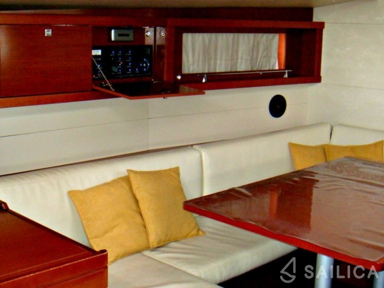 Oceanis 48 - Yacht Charter Sailica