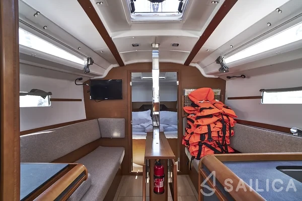 Sun Odyssey 349 - Yacht Charter Sailica