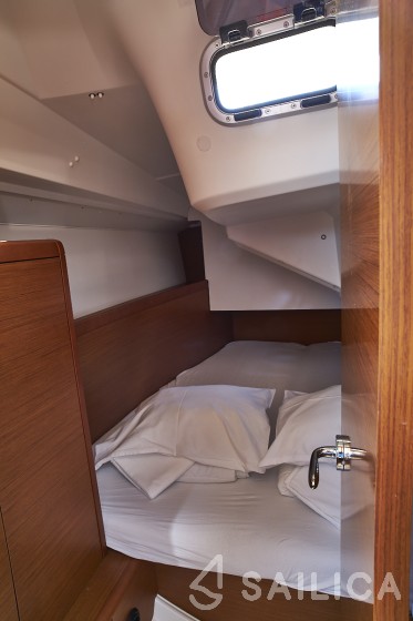 Sun Odyssey 349 - Yacht Charter Sailica