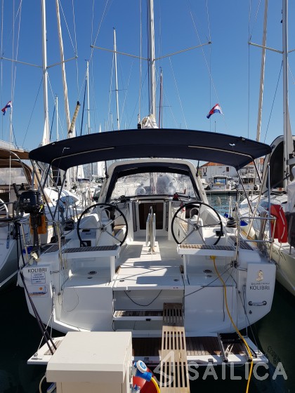 Oceanis 35.1 - Yacht Charter Sailica