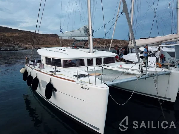 Lagoon 400 - Yacht Charter Sailica