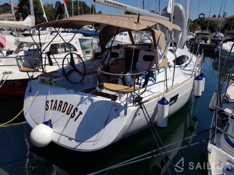 Elan 40 Impression - Yacht Charter Sailica