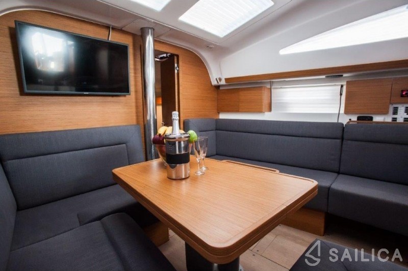 Elan 40 Impression - Yacht Charter Sailica