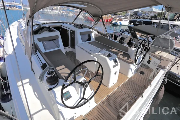 Sun Odyssey 410 - Yacht Charter Sailica