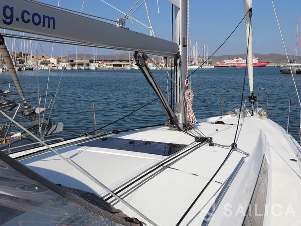 Sun Odyssey 410 - Yacht Charter Sailica
