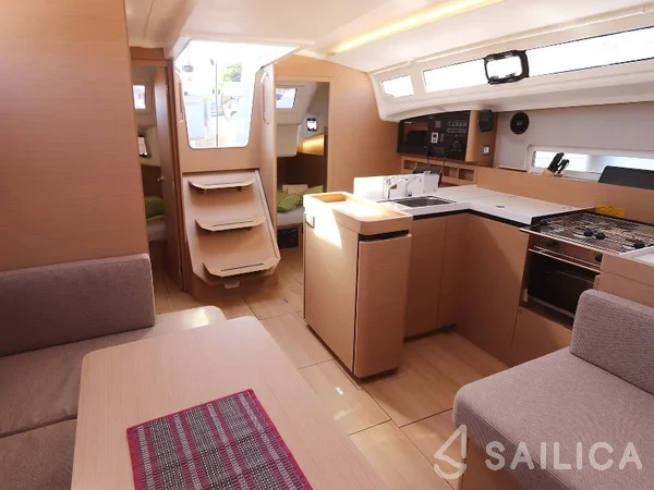 Sun Odyssey 410 - Yacht Charter Sailica