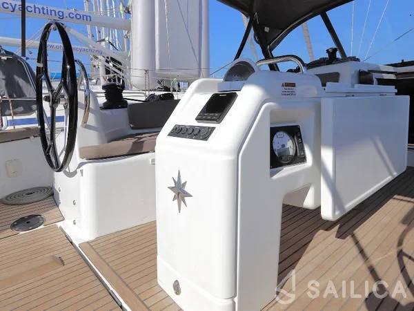 Sun Odyssey 410 - Yacht Charter Sailica