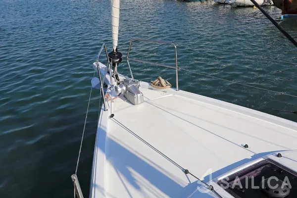 Sun Odyssey 410 - Yacht Charter Sailica