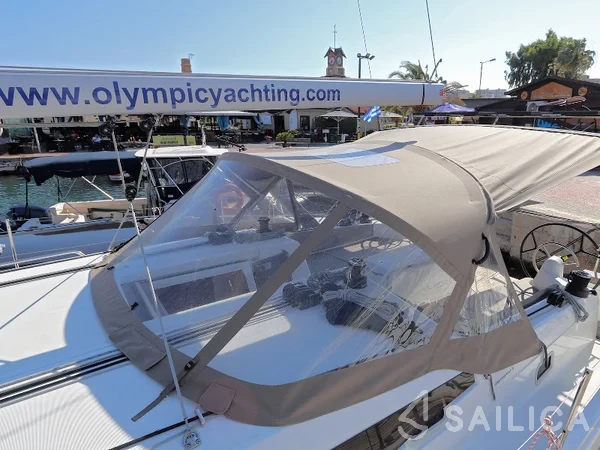 Sun Odyssey 410 - Yacht Charter Sailica
