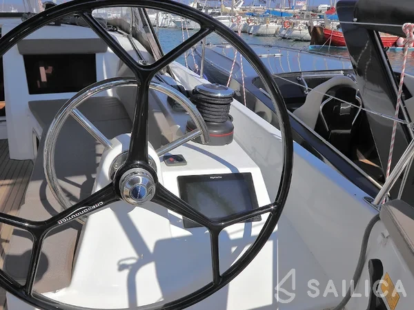Sun Odyssey 410 - Yacht Charter Sailica