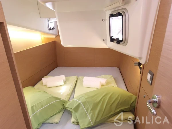 Sun Odyssey 410 - Yacht Charter Sailica