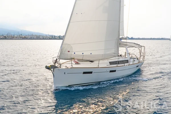 Oceanis 41 - Yacht Charter Sailica