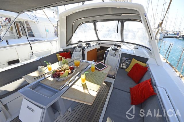 Oceanis 41 - Yacht Charter Sailica
