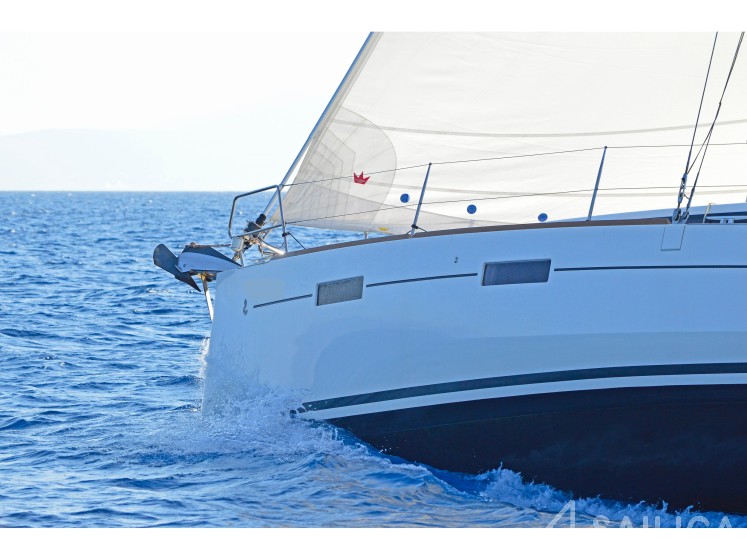 Oceanis 41 - Yacht Charter Sailica
