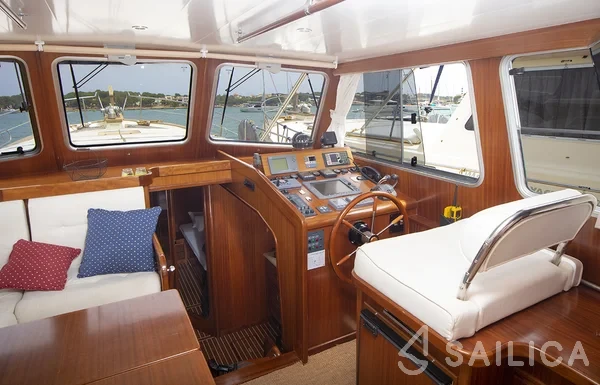 Menorquin 160 - Yacht Charter Sailica