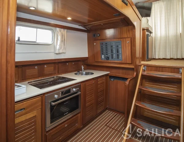 Menorquin 160 - Yacht Charter Sailica
