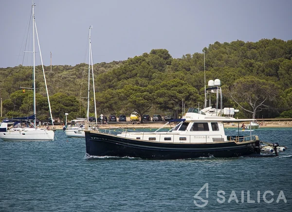 Menorquin 160 - Yacht Charter Sailica