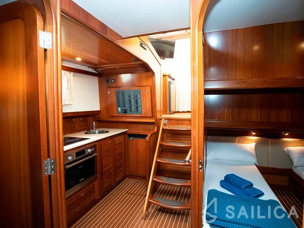 Menorquin 160 - Yacht Charter Sailica