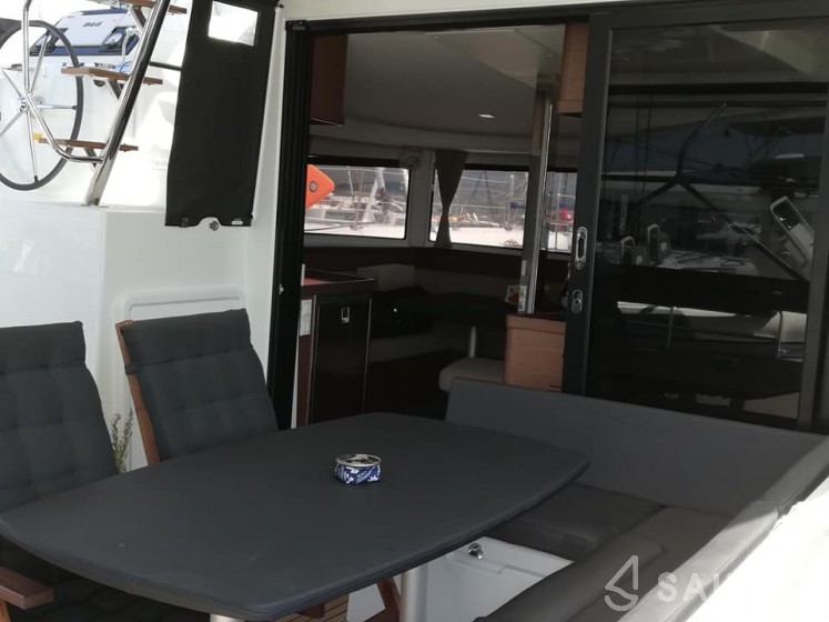 Lagoon 42 - Yacht Charter Sailica