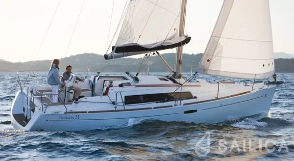 Oceanis 311 - Yacht Charter Sailica