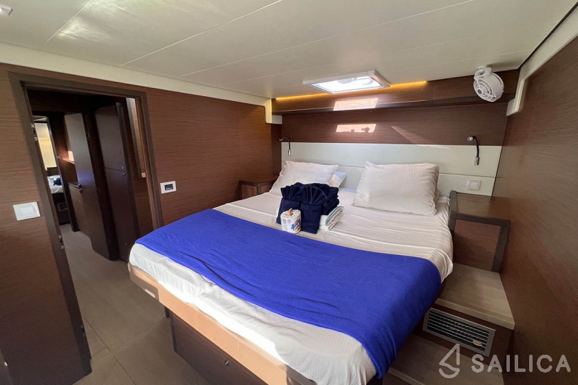 Lagoon 52F - Yacht Charter Sailica
