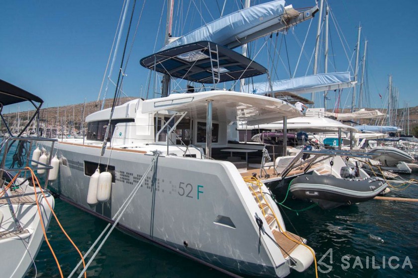 Lagoon 52F - Yacht Charter Sailica