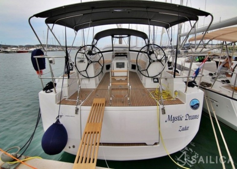 Jeanneau 54 - Yacht Charter Sailica