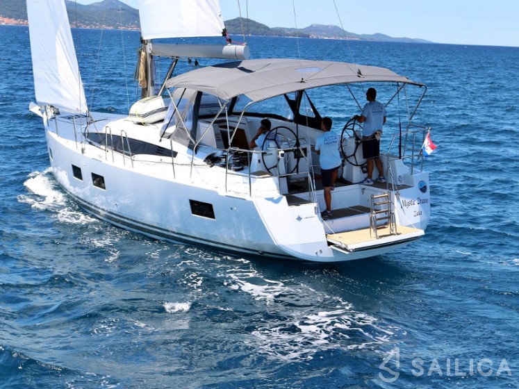 Jeanneau 54 - Yacht Charter Sailica