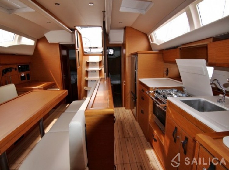 Jeanneau 54 - Yacht Charter Sailica