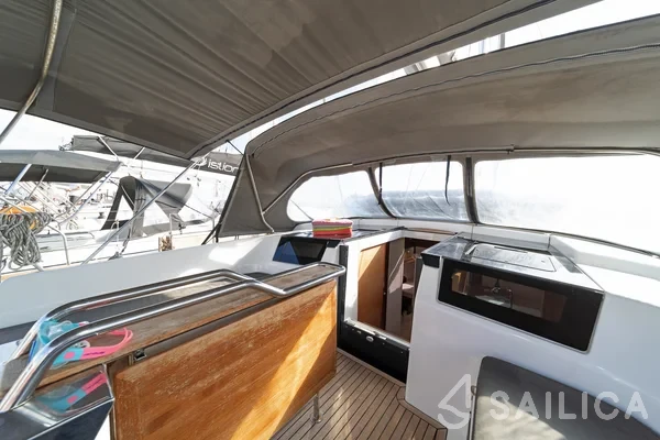 Hanse 418 - Yacht Charter Sailica