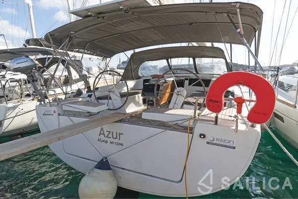 Hanse 418 - Yacht Charter Sailica