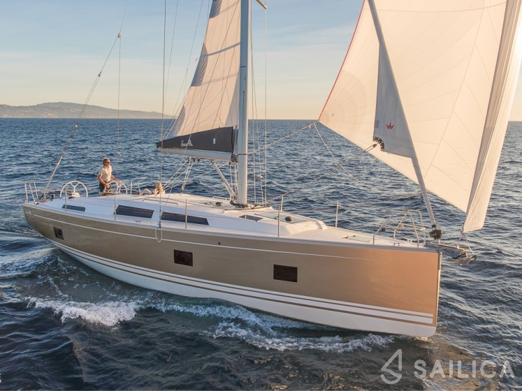 Hanse 418 - Yacht Charter Sailica