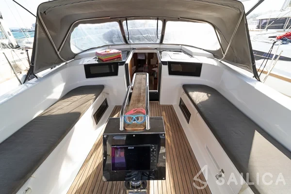Hanse 418 - Yacht Charter Sailica