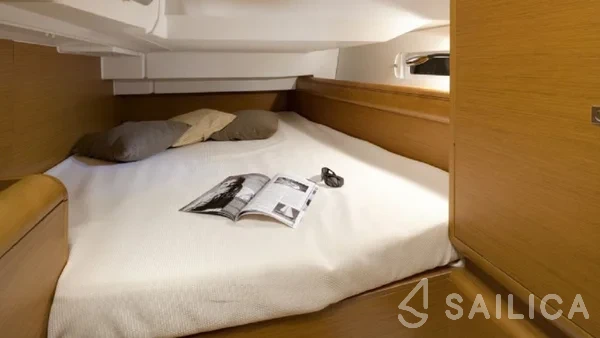 Sun Odyssey 419 - Yacht Charter Sailica