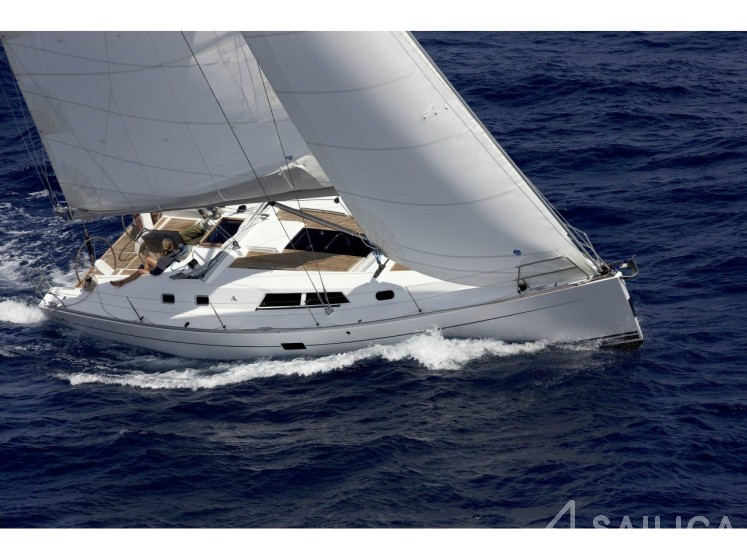 Hanse 430 - Yacht Charter Sailica