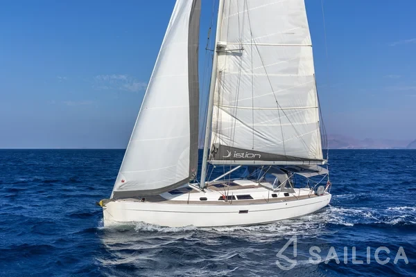 Hanse 430 - Yacht Charter Sailica
