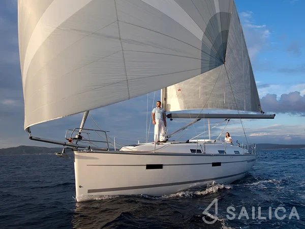 Bavaria 36 Cruiser - Yacht Charter Sailica