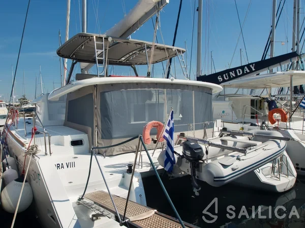 Lagoon 450  Flybridge - Yacht Charter Sailica