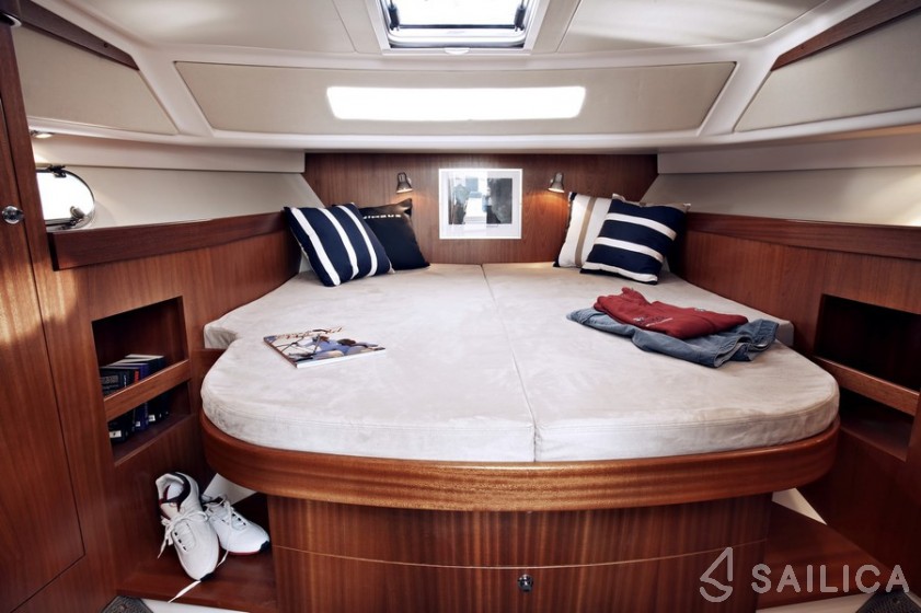 Nimbus 365 Coupé - Yacht Charter Sailica