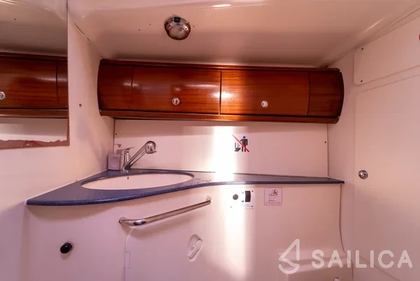 Bavaria 44 - Yacht Charter Sailica