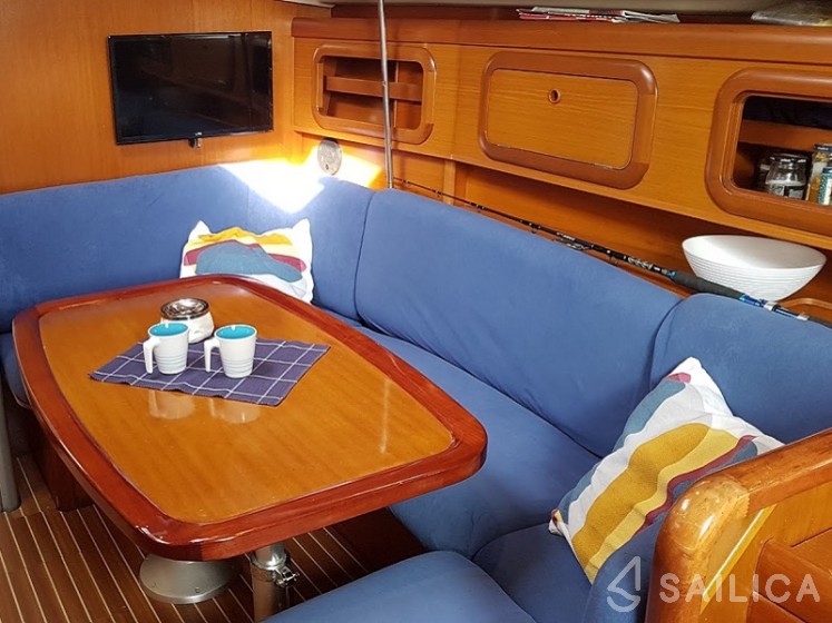 Grand Soleil 40 - Yacht Charter Sailica