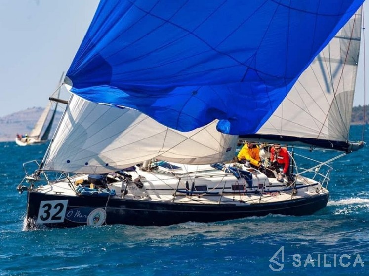 Grand Soleil 40 - Yacht Charter Sailica