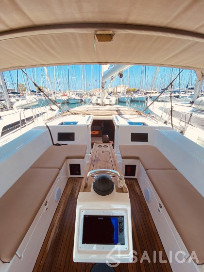 Bavaria C45 - Yacht Charter Sailica
