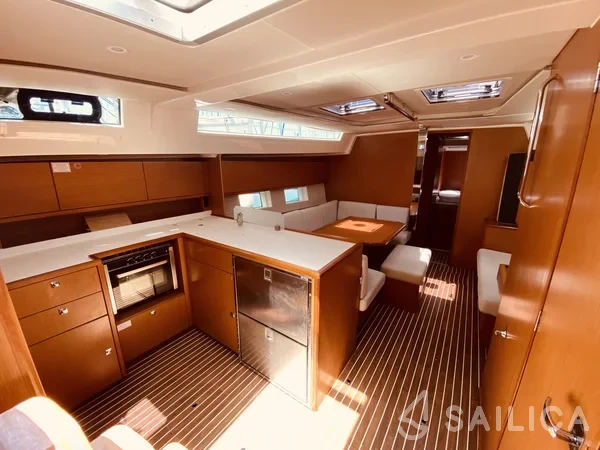 Bavaria C45 - Yacht Charter Sailica