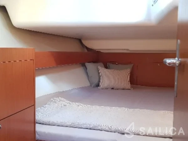 Cyclades 39.3 - Yacht Charter Sailica