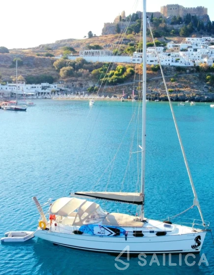 Cyclades 39.3 - Yacht Charter Sailica