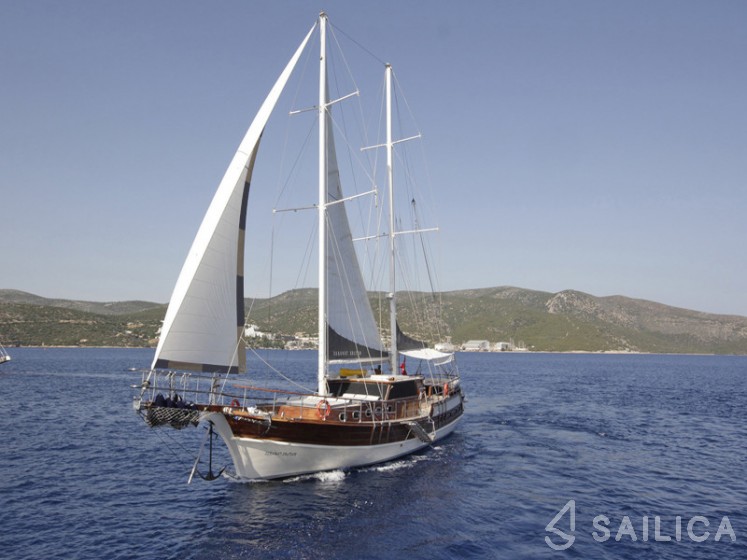 Gulet - Yacht Charter Sailica