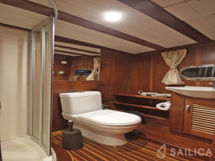 Gulet - Yacht Charter Sailica