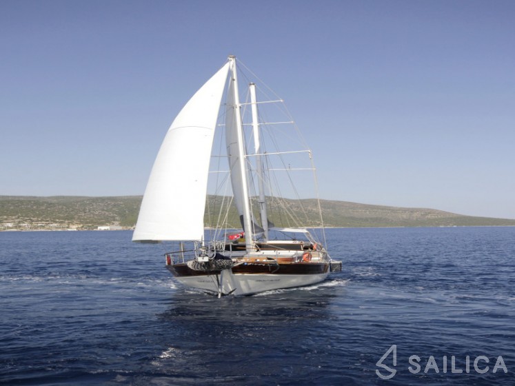 Gulet - Yacht Charter Sailica